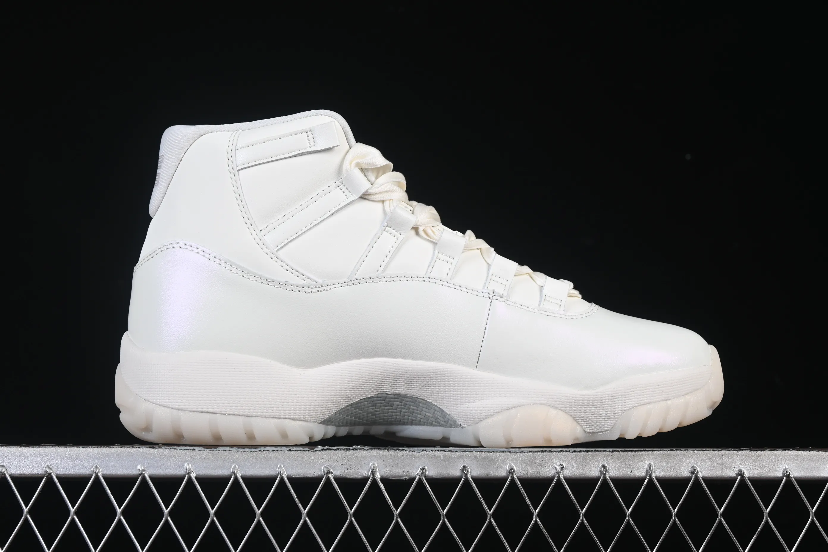 All categories Air Jordan Jordan series basketball shoes Air Jordan 11 Air Jordan 11 Retro "Pearl" AJ11 Joe 11 Pearl White AR0715-110